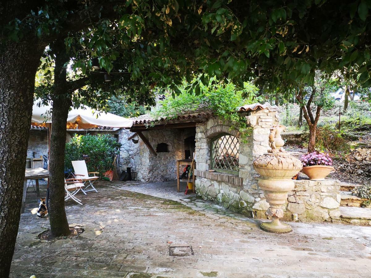Villa Casa Arezzola à Spolète Extérieur photo