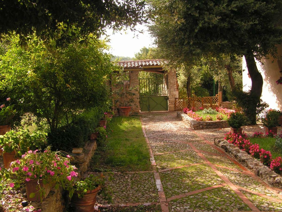 Villa Casa Arezzola à Spolète Extérieur photo