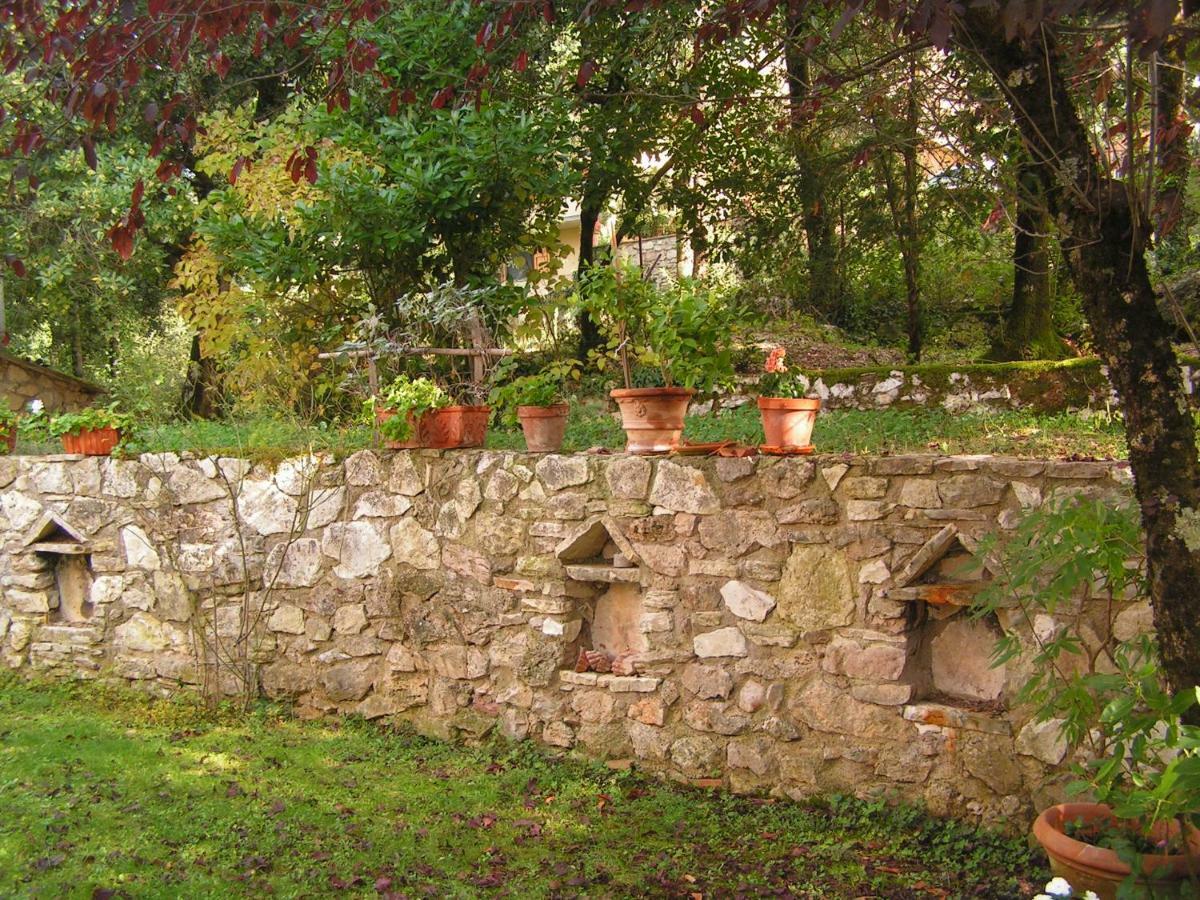 Villa Casa Arezzola à Spolète Extérieur photo
